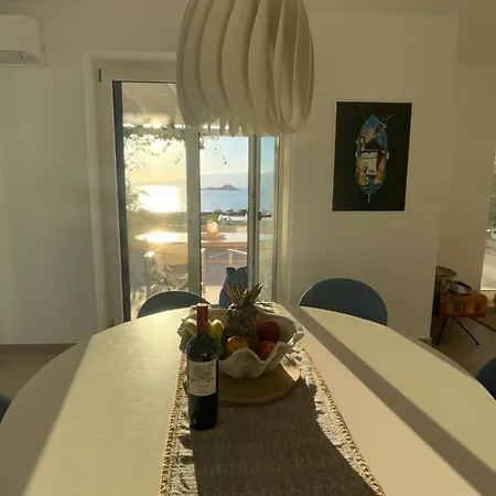 Semesterbostad Sun, Beachfront With Stunning Views, Naxos Mikri Vigla