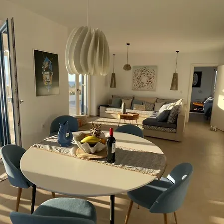 Sun, Beachfront With Stunning Views, Naxos Semesterbostad